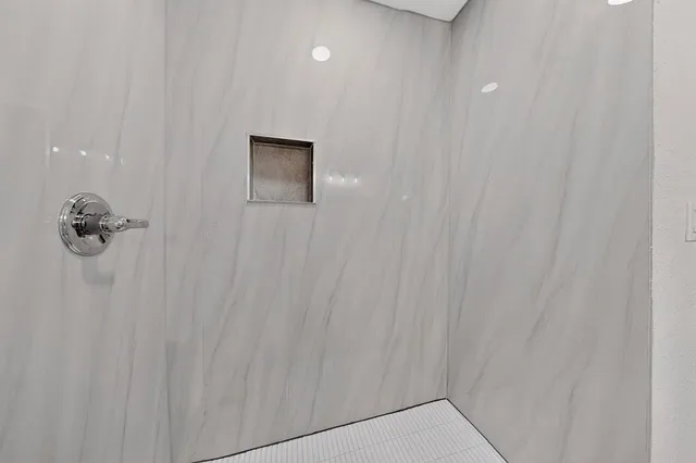 $2,500 | 5516 Laredo Lane, Garland, TX 75043