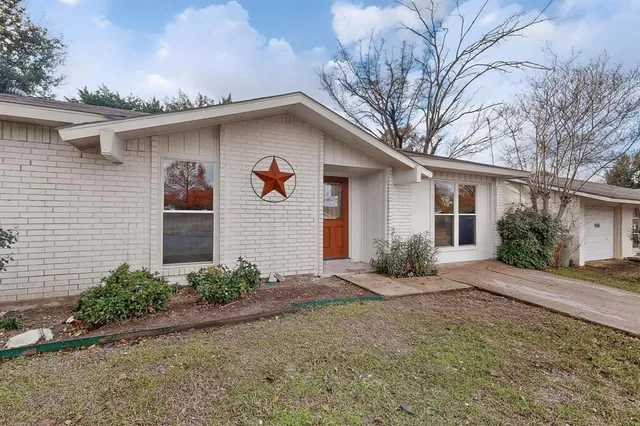 $2,500 | 5516 Laredo Lane, Garland, TX 75043