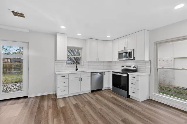 $2,500 | 5516 Laredo Lane, Garland, TX 75043