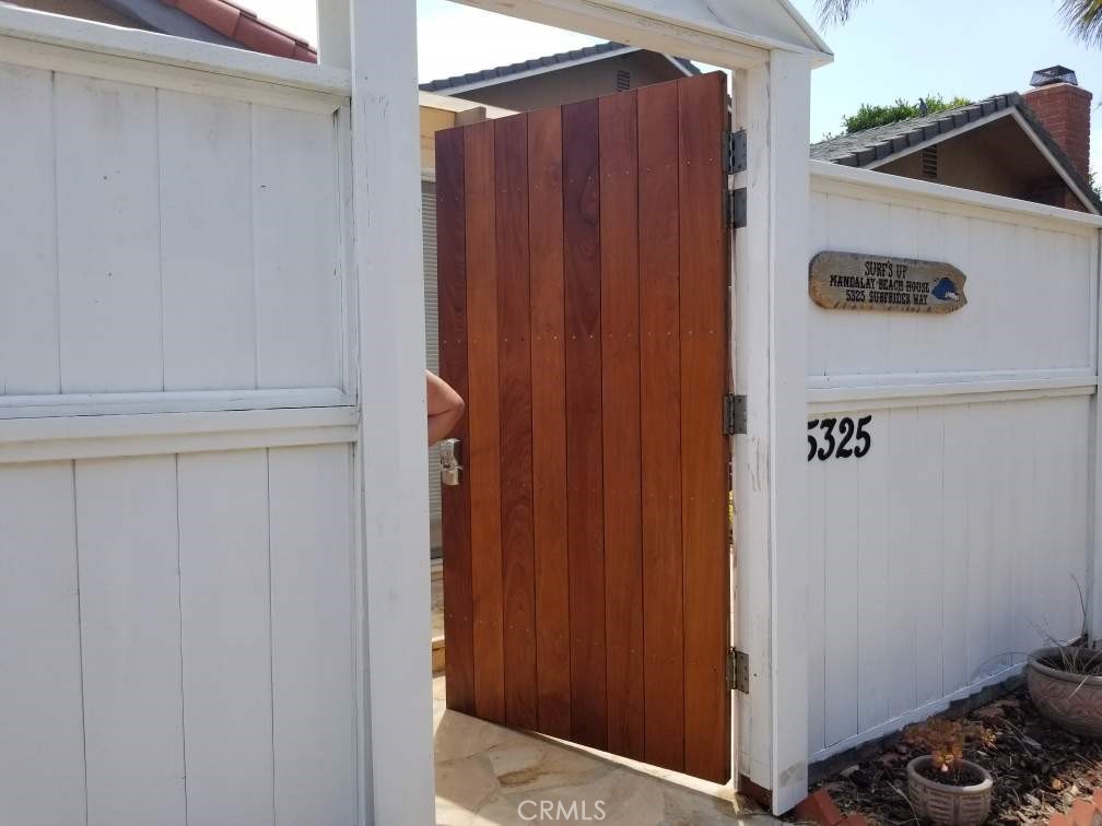 5325 Surfrider Way Oxnard, CA 93035 - Photo 14 of 27 Gate to path to beach