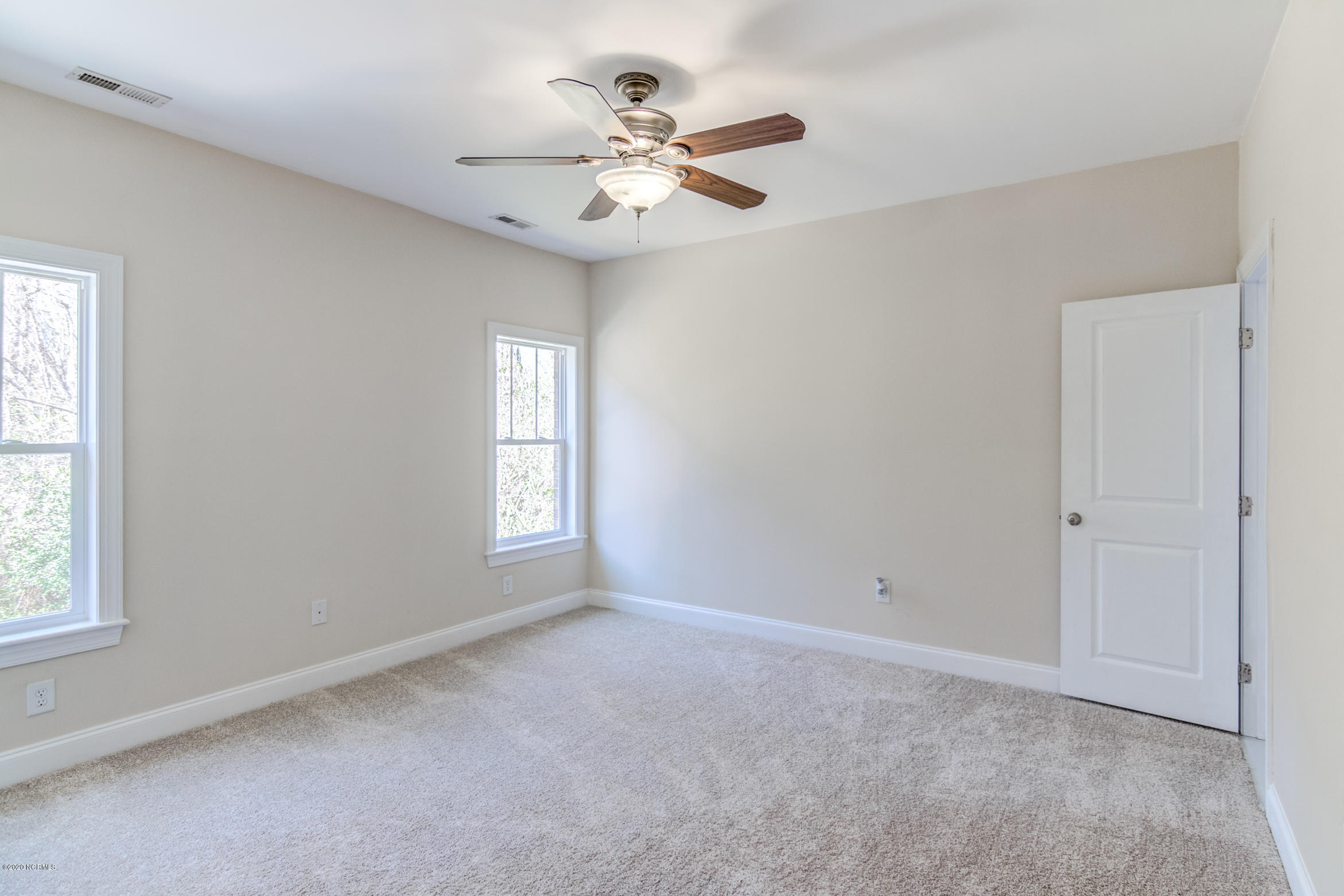 107 Ridge Road Hampstead, NC 28443 - Photo 13 of 28 107-Ridge-23