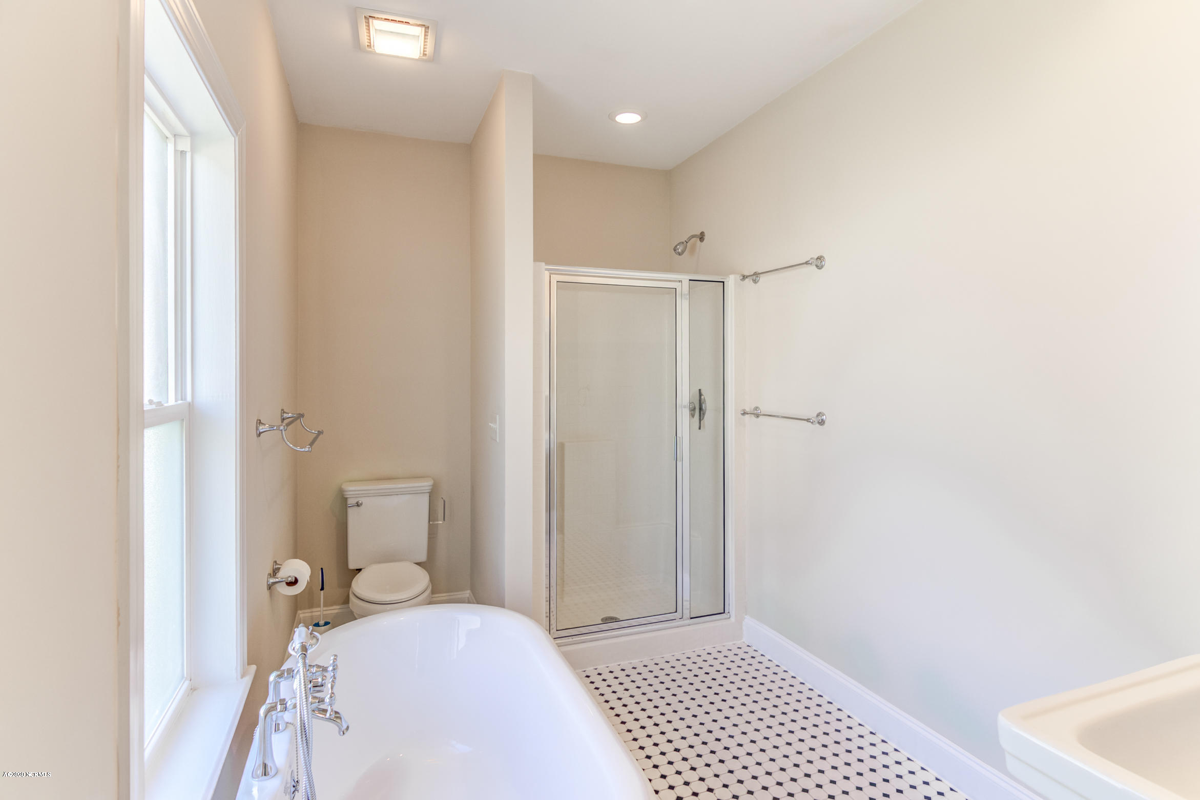 107 Ridge Road Hampstead, NC 28443 - Photo 14 of 28 107-Ridge-24