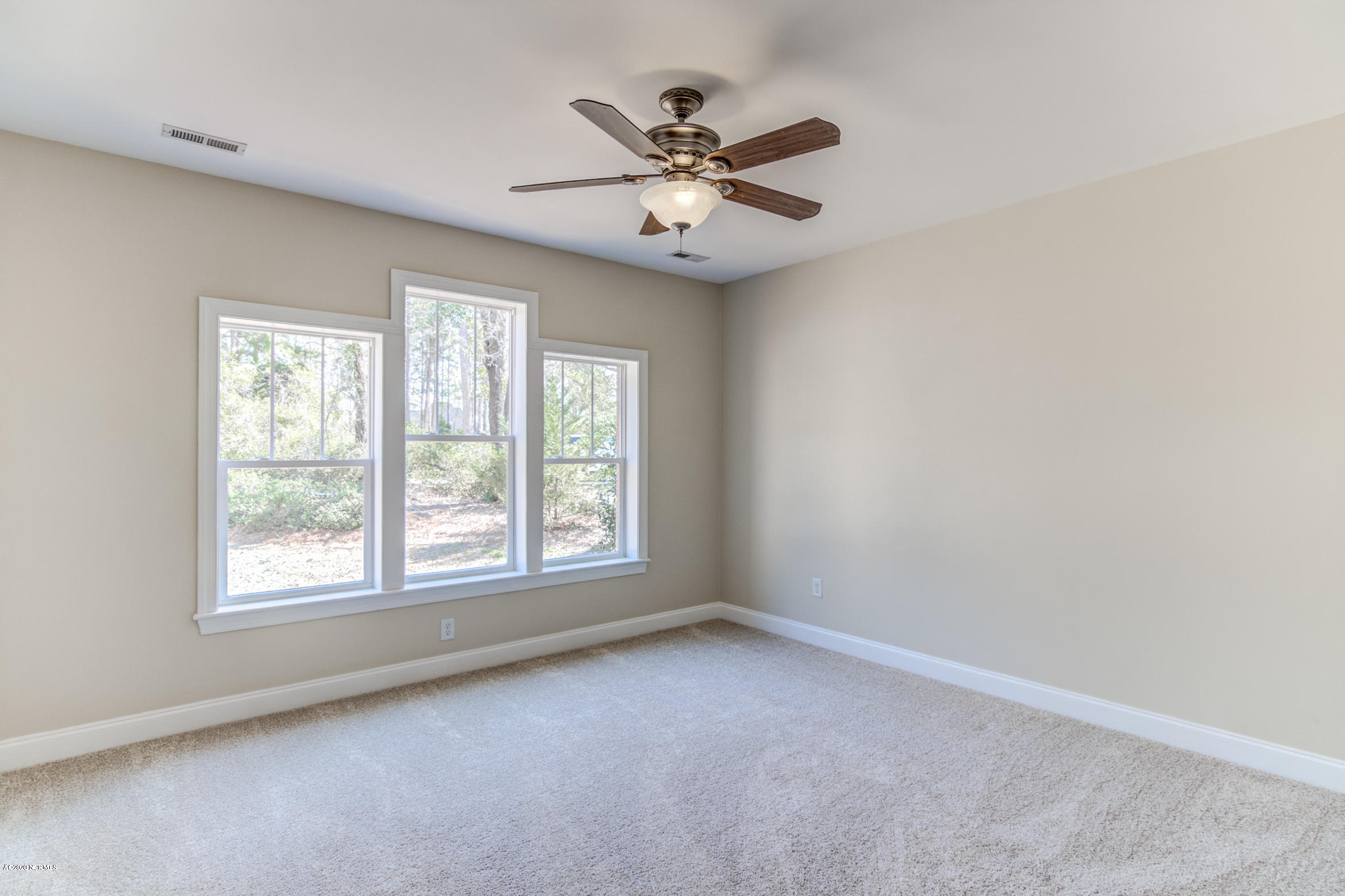 107 Ridge Road Hampstead, NC 28443 - Photo 18 of 28 107-Ridge-34