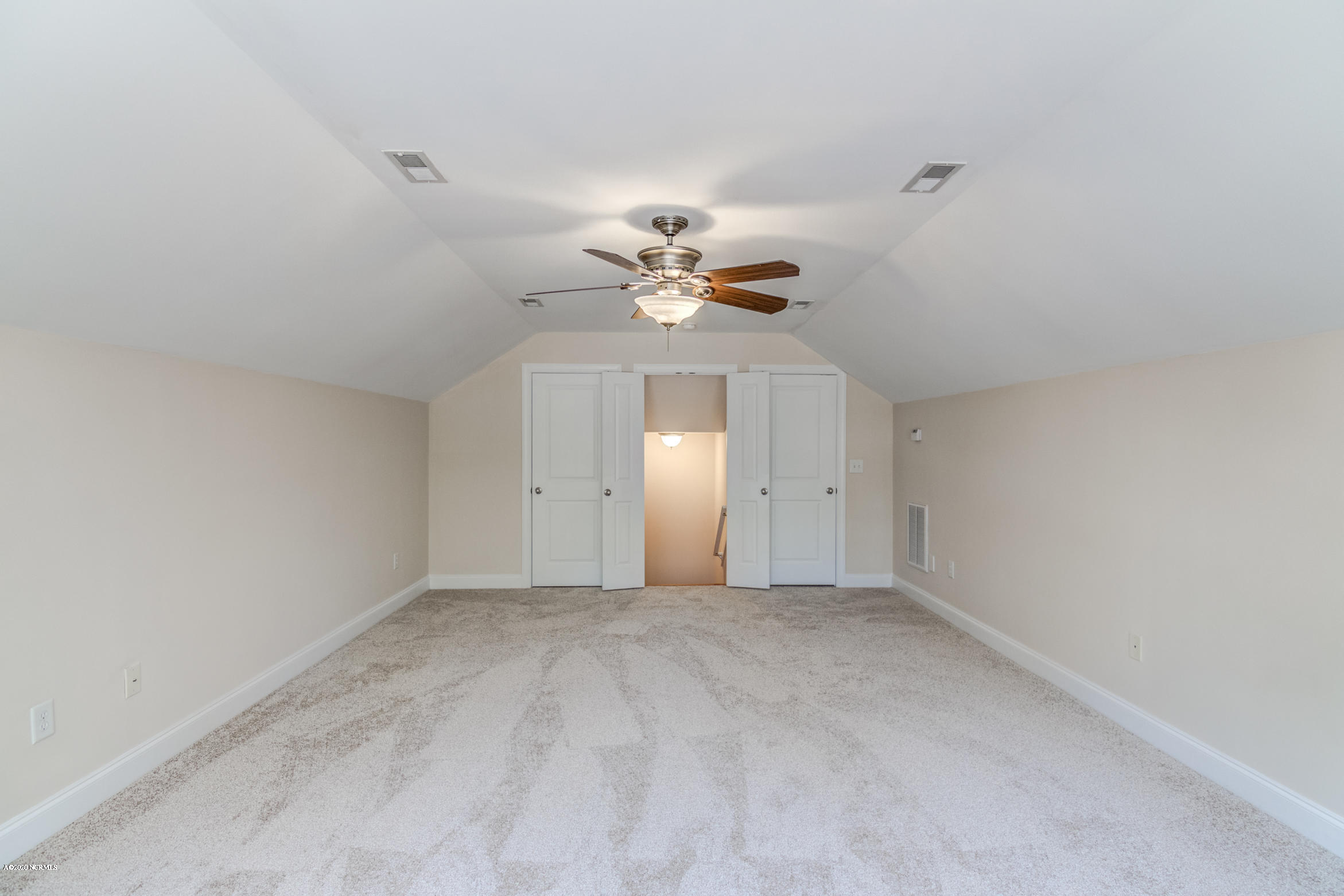 107 Ridge Road Hampstead, NC 28443 - Photo 20 of 28 107-Ridge-37