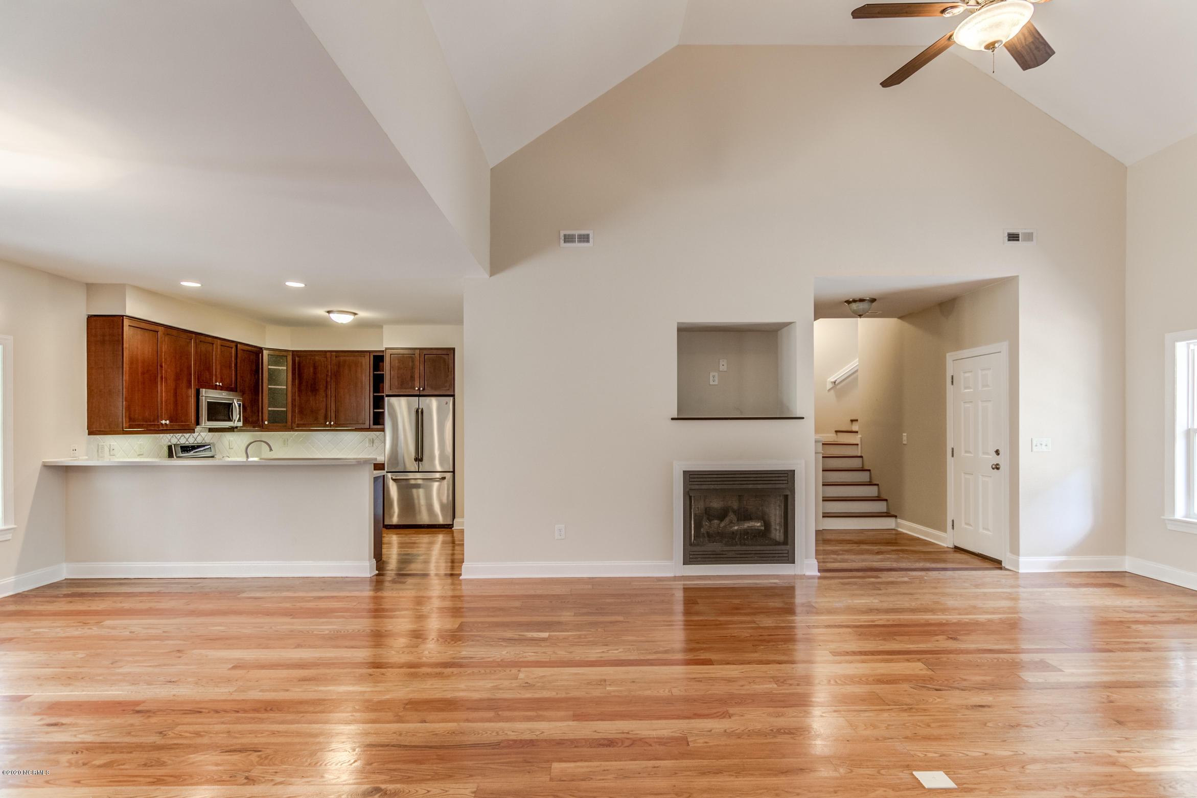 107 Ridge Road Hampstead, NC 28443 - Photo 4 of 28 107-Ridge-10