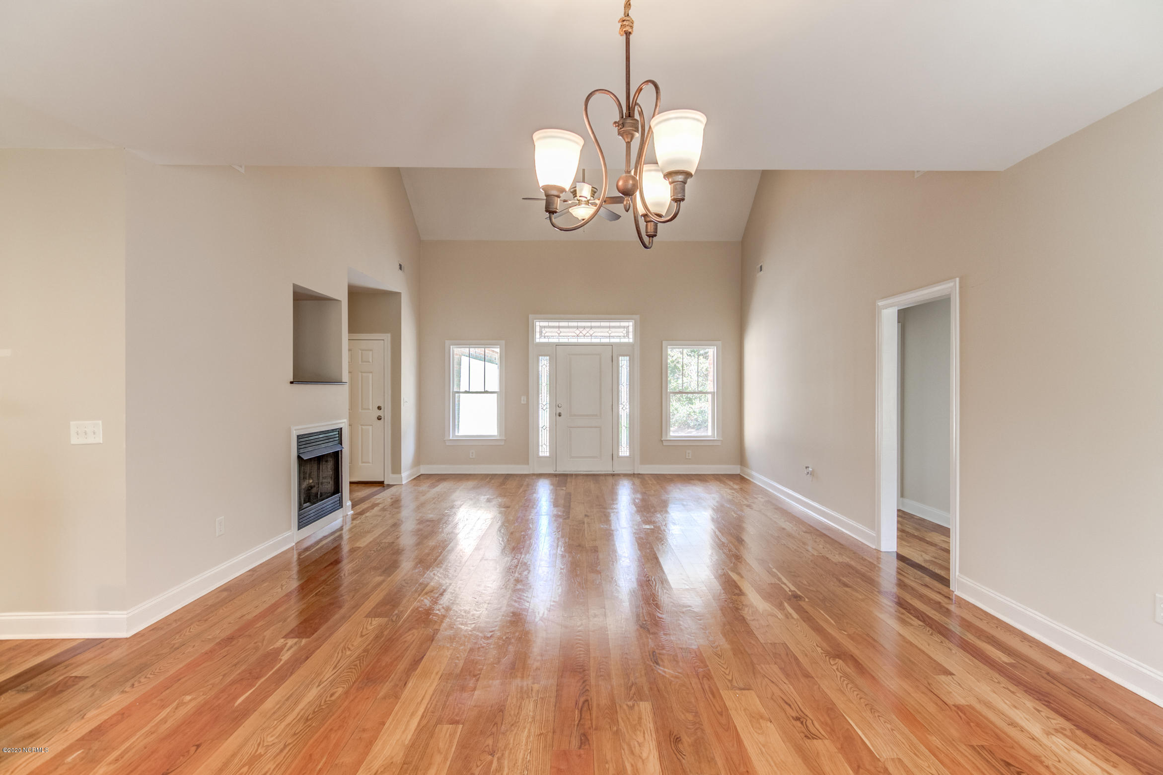 107 Ridge Road Hampstead, NC 28443 - Photo 6 of 28 107-Ridge-12