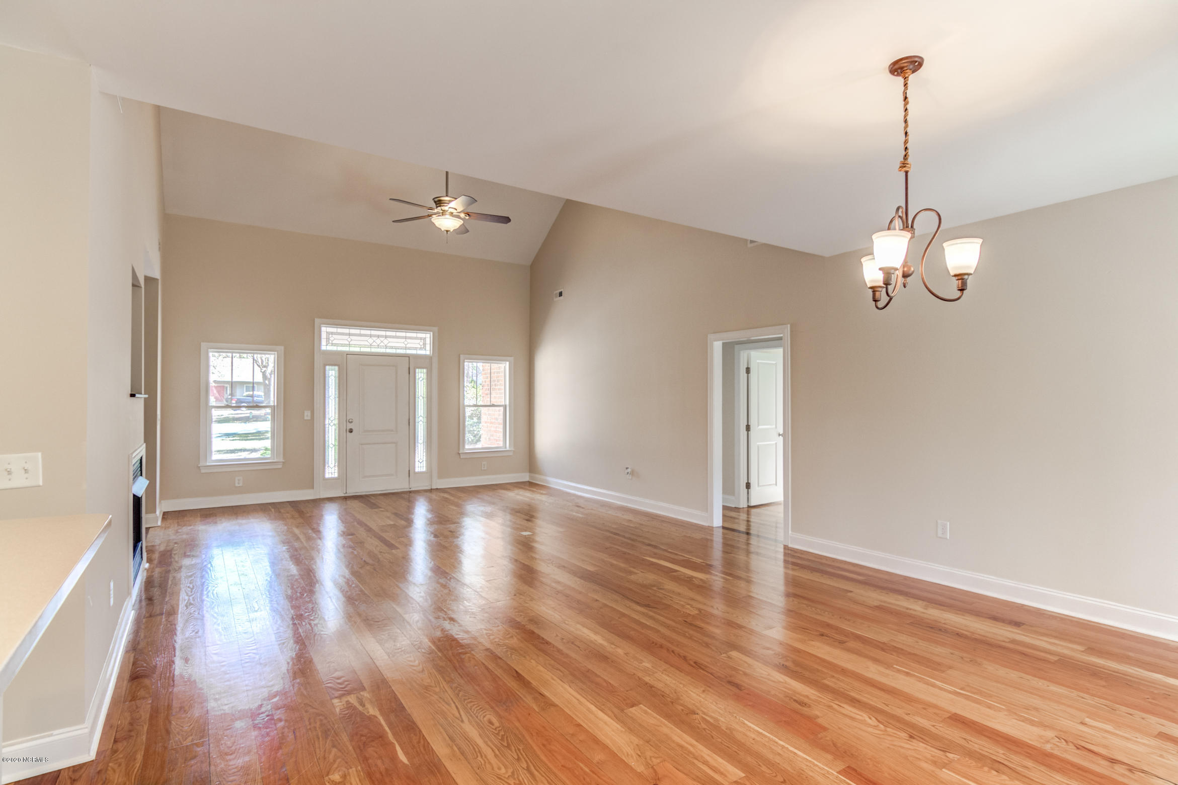 107 Ridge Road Hampstead, NC 28443 - Photo 7 of 28 107-Ridge-13