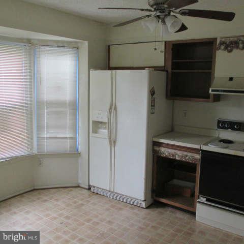 6935 Rockfield Road Baltimore, MD 21244 - Photo 9 of 23 Kitchen