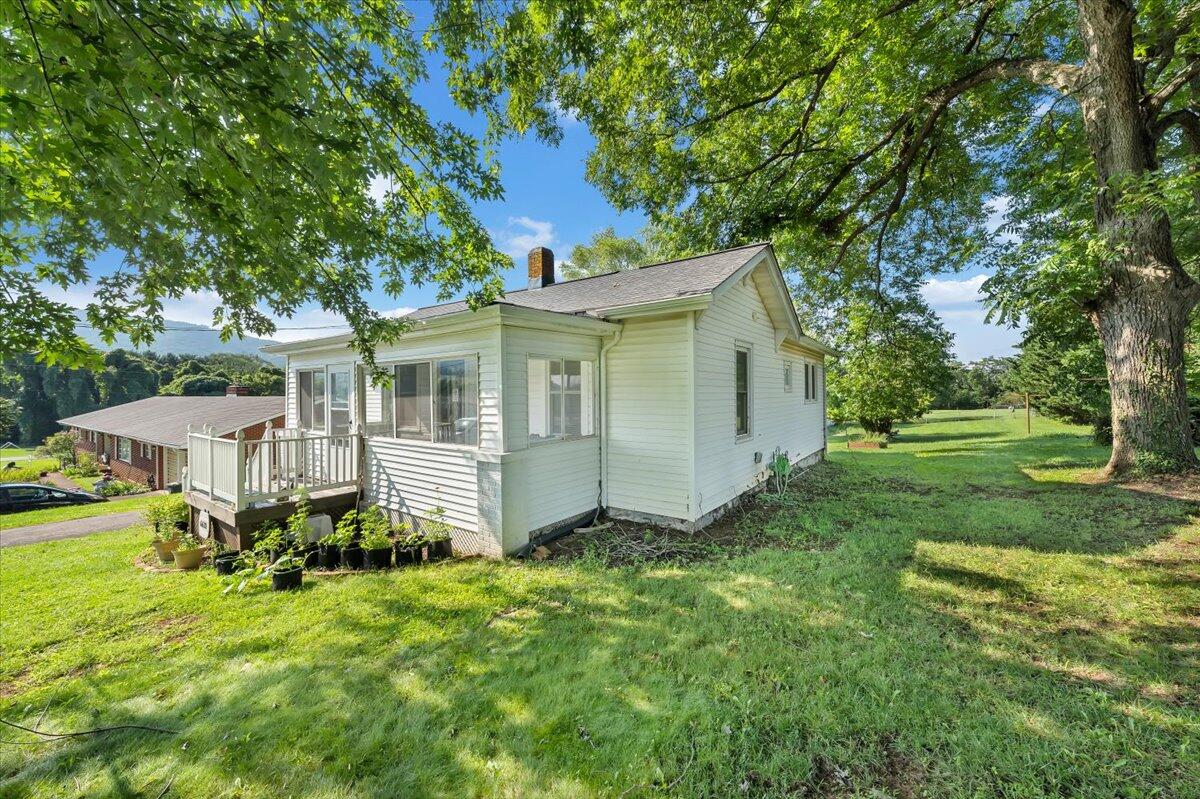 6622 Trevilian Road Roanoke, VA 24019 - Photo 3 of 21 14-MIB09254