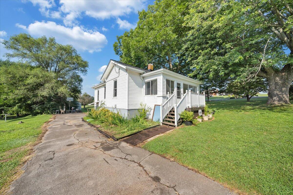 6622 Trevilian Road Roanoke, VA 24019 - Photo 6 of 21 17-MIB09263