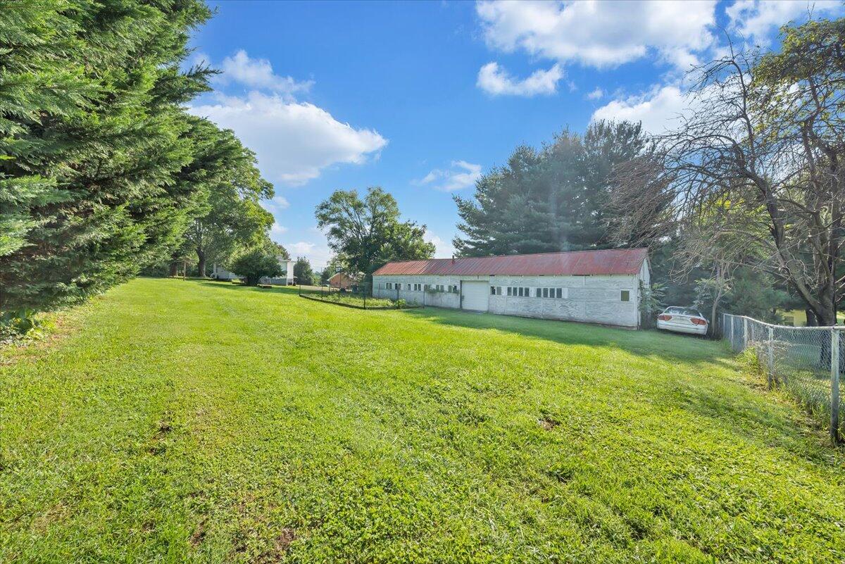 6622 Trevilian Road Roanoke, VA 24019 - Photo 7 of 21 18-MIB09266