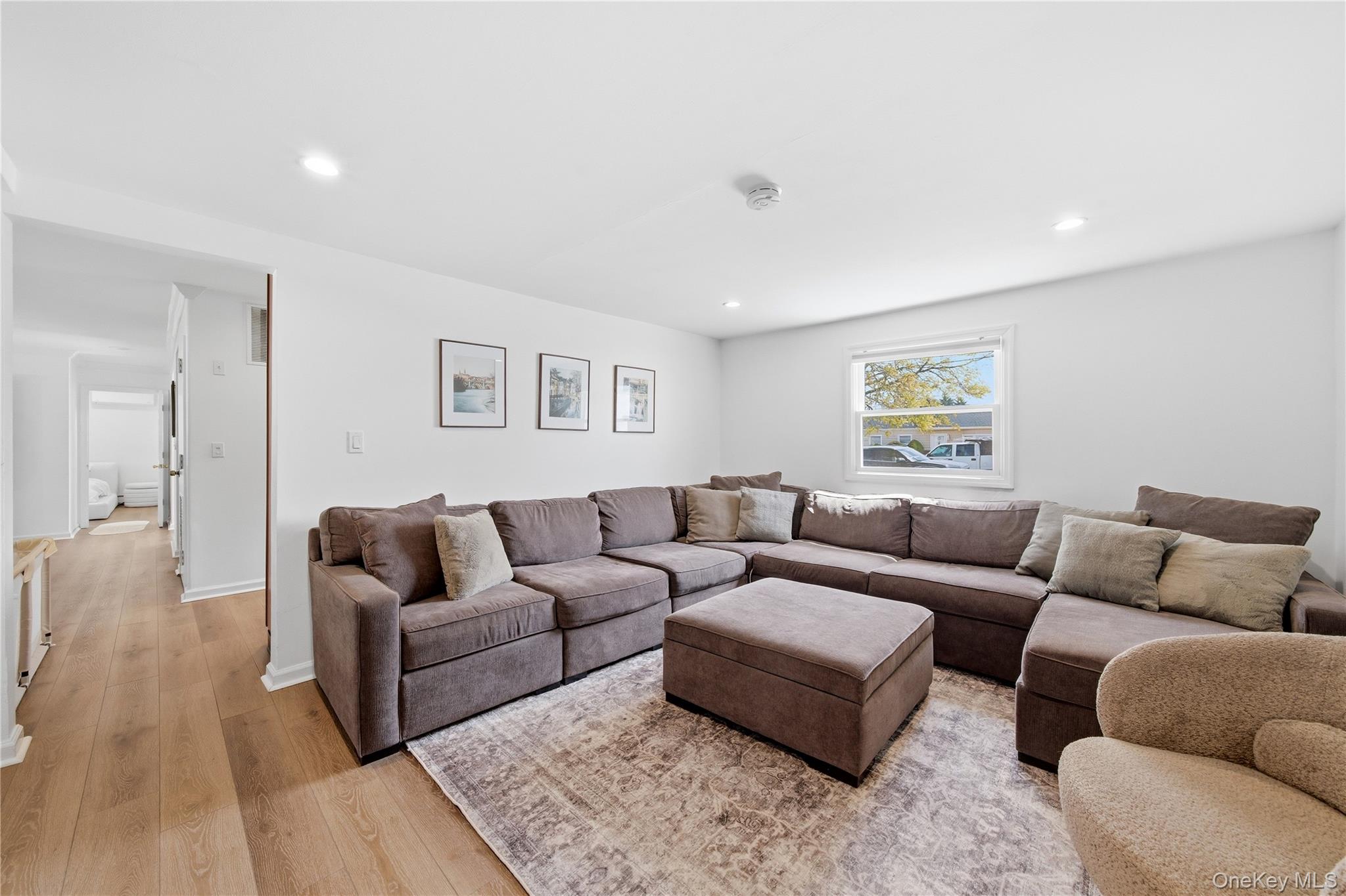 27 Polo Road Massapequa, NY 11758 - Photo 19 of 34 Gallery Image 19