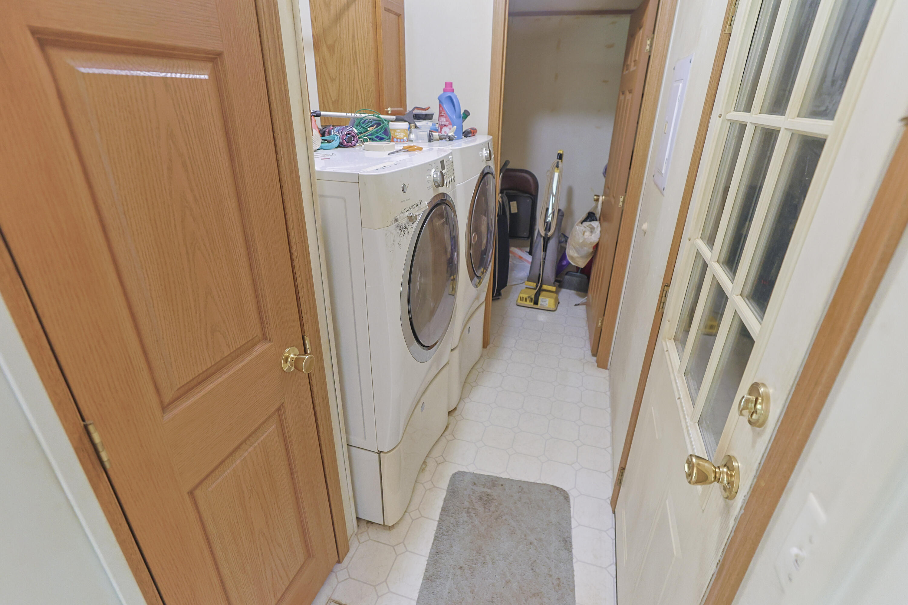 2940 Beebe Road Niles, MI 49120 - Photo 17 of 29 Main Level Laundry