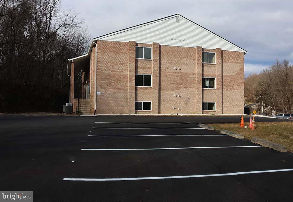 747 Garden Drive Harrisburg, PA 17111 - Photo 2 of 34 a front view of a house with a space