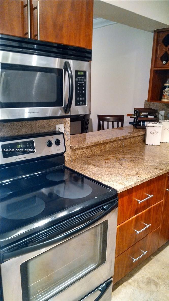 126 Southwest 17th Road, Unit 301 Miami, FL 33129 - Photo 2 of 4