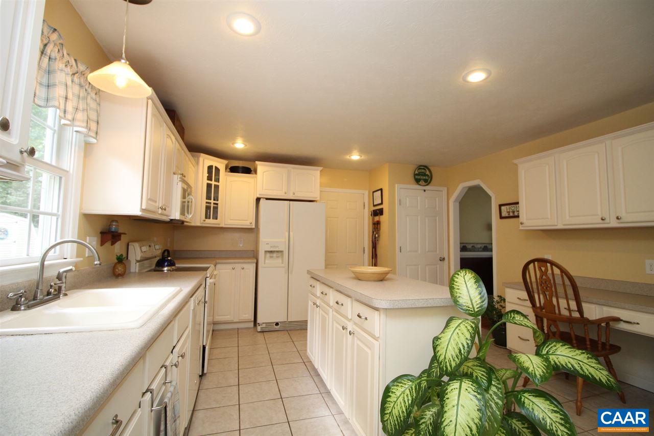 24 Rutherford Lane Stuarts Draft, VA 24477 - Photo 8 of 50 Gallery Image 8