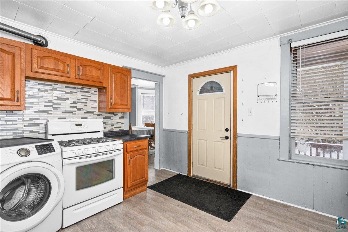 709 3rd Avenue Two Harbors, MN 55616 - Photo 5 of 25