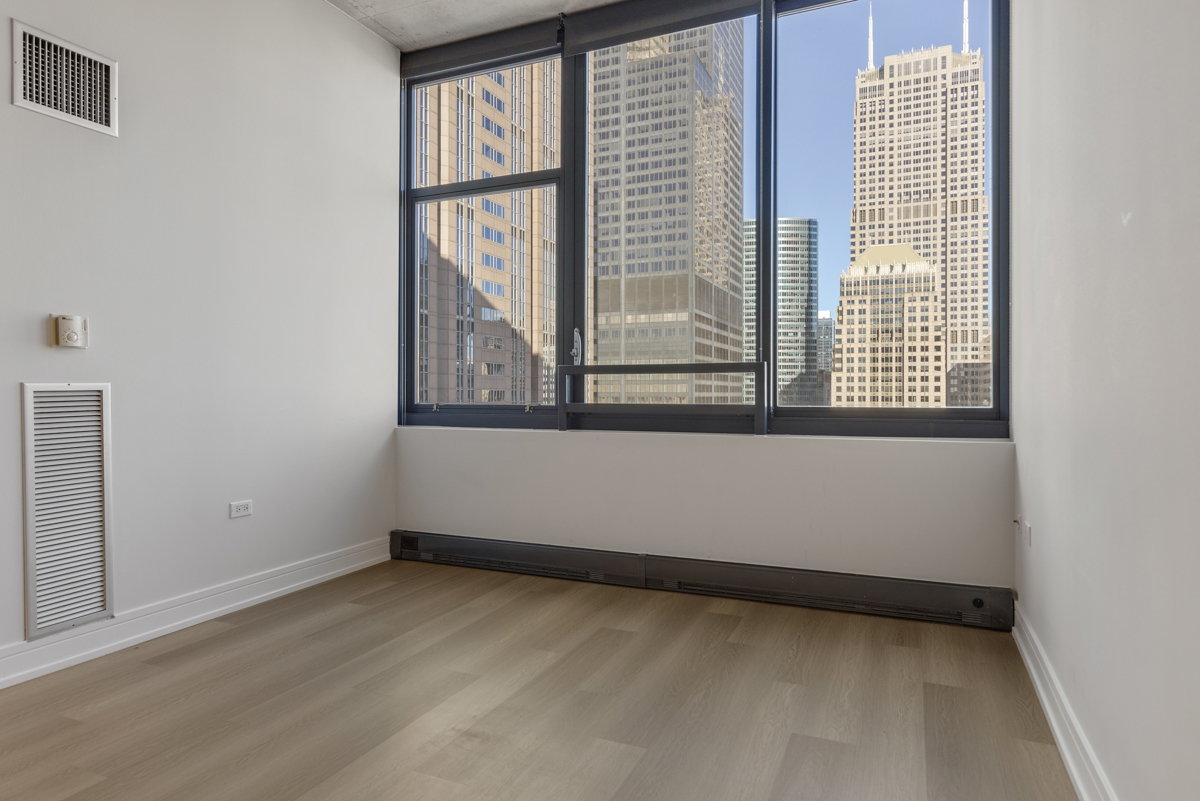 235 West Van Buren Street, Unit 3218 Chicago, IL 60607 - Photo 13 of 21