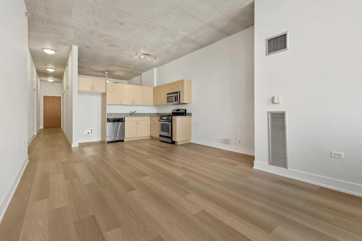 235 West Van Buren Street, Unit 3218 Chicago, IL 60607 - Photo 14 of 21