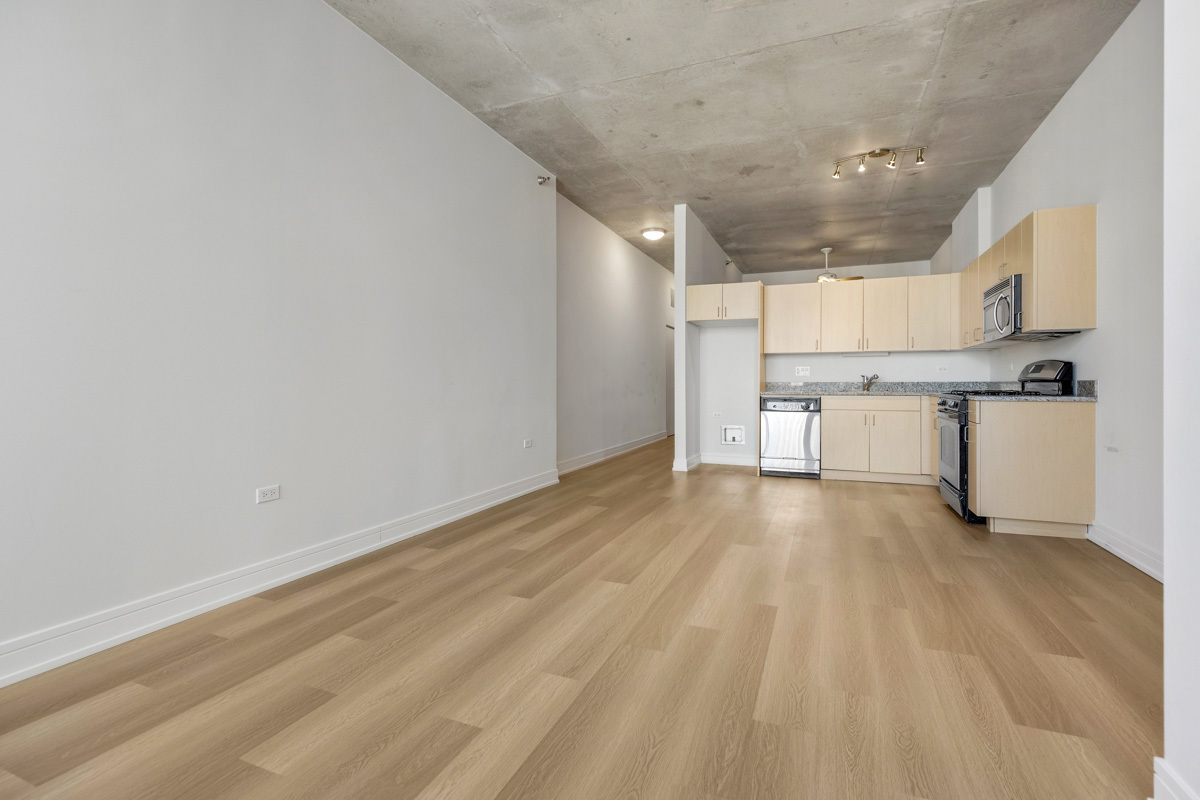 235 West Van Buren Street, Unit 3218 Chicago, IL 60607 - Photo 15 of 21