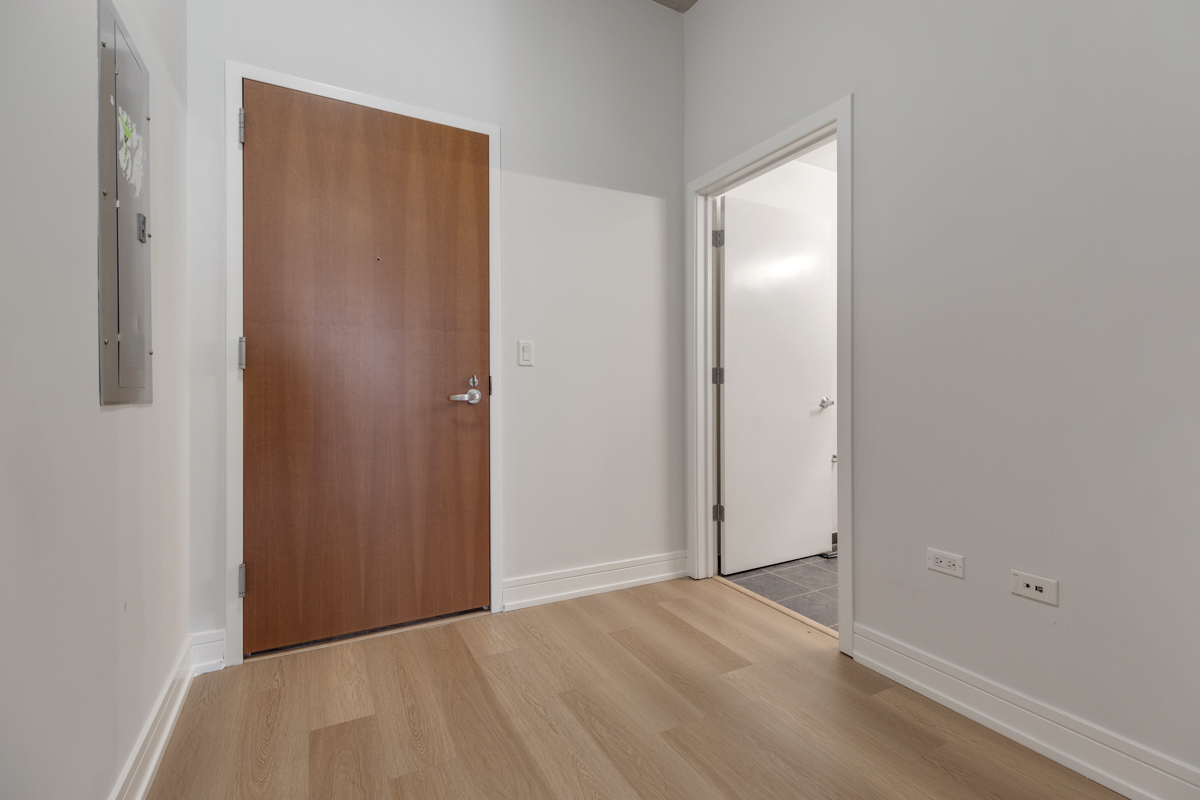 235 West Van Buren Street, Unit 3218 Chicago, IL 60607 - Photo 5 of 21