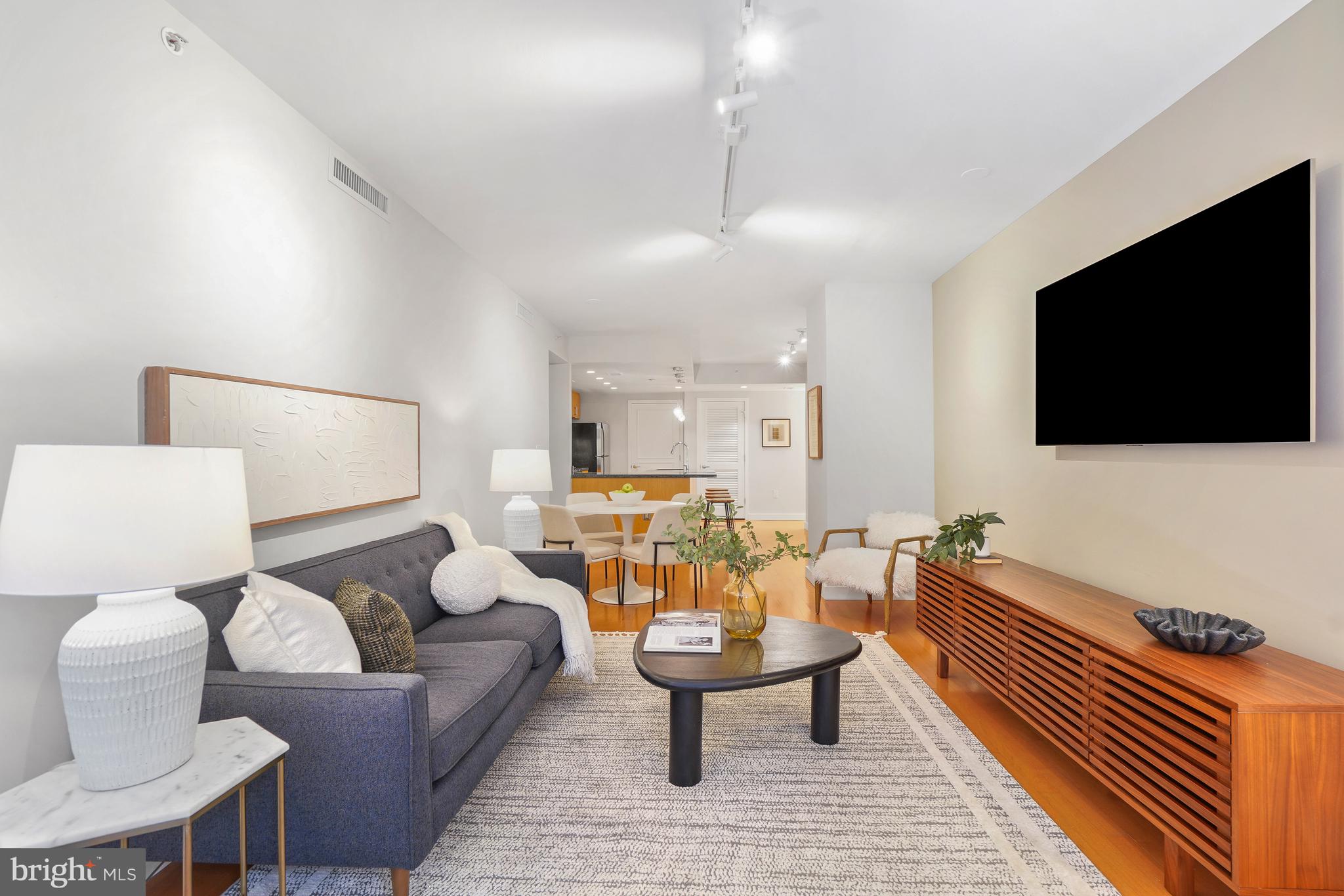 912 F Street Northwest, Unit 201 Washington, DC 20004 - Photo 6 of 26