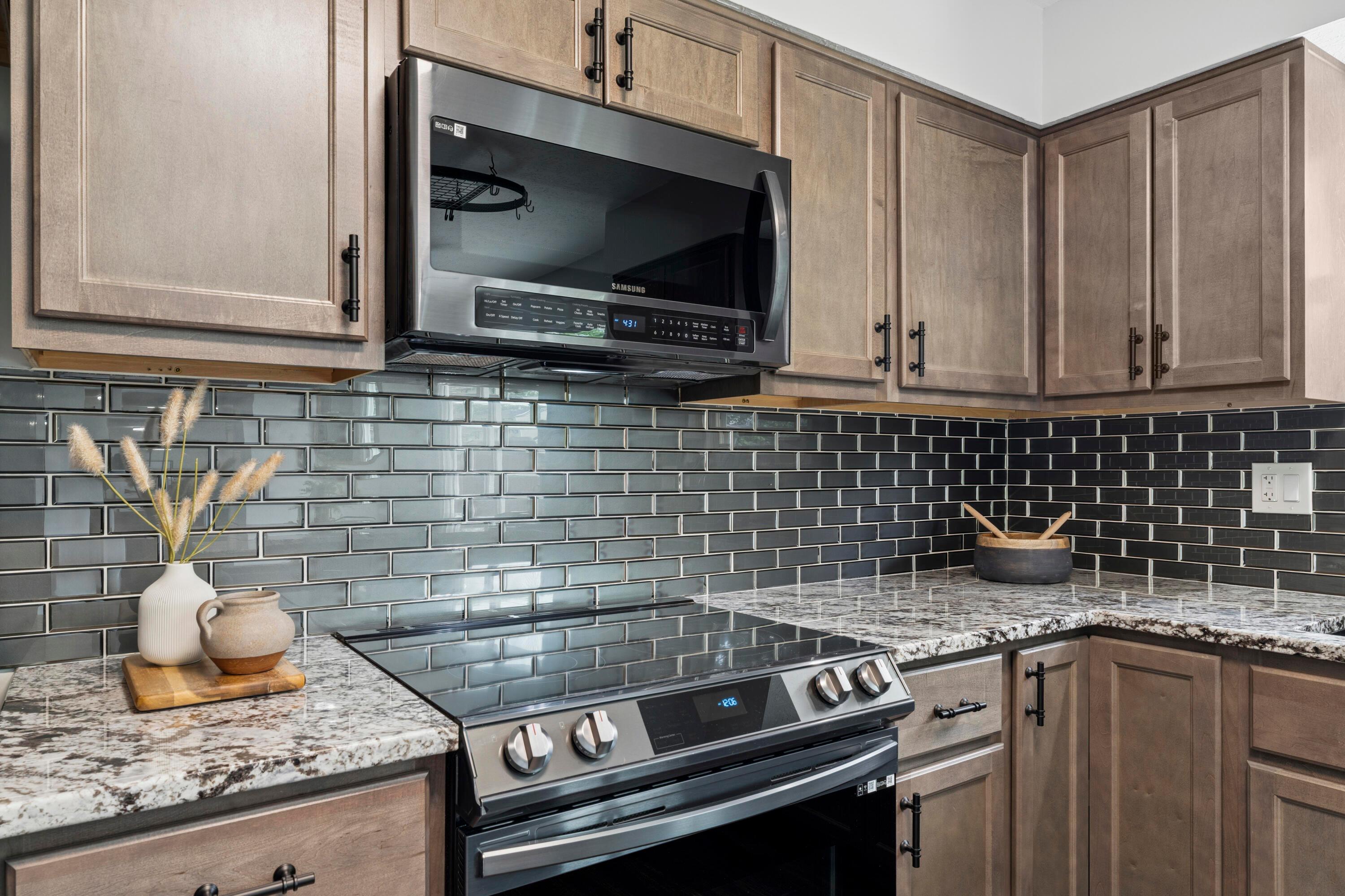 5440 Aspen Road Columbus, OH 43229 - Photo 14 of 52 Kitchen