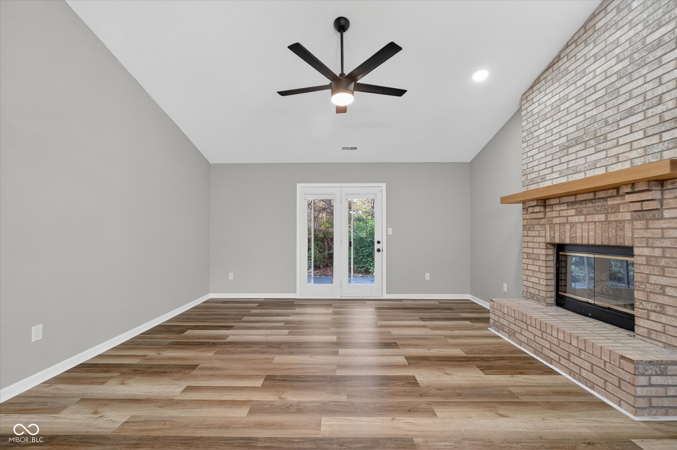 12126 Blue Springs Lane Fishers, IN 46037 - Photo 15 of 31