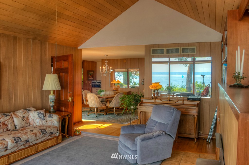 34374 Pilot Point Road Northeast Kingston, WA 98346 - Photo 8 of 23 Gallery Image 8
