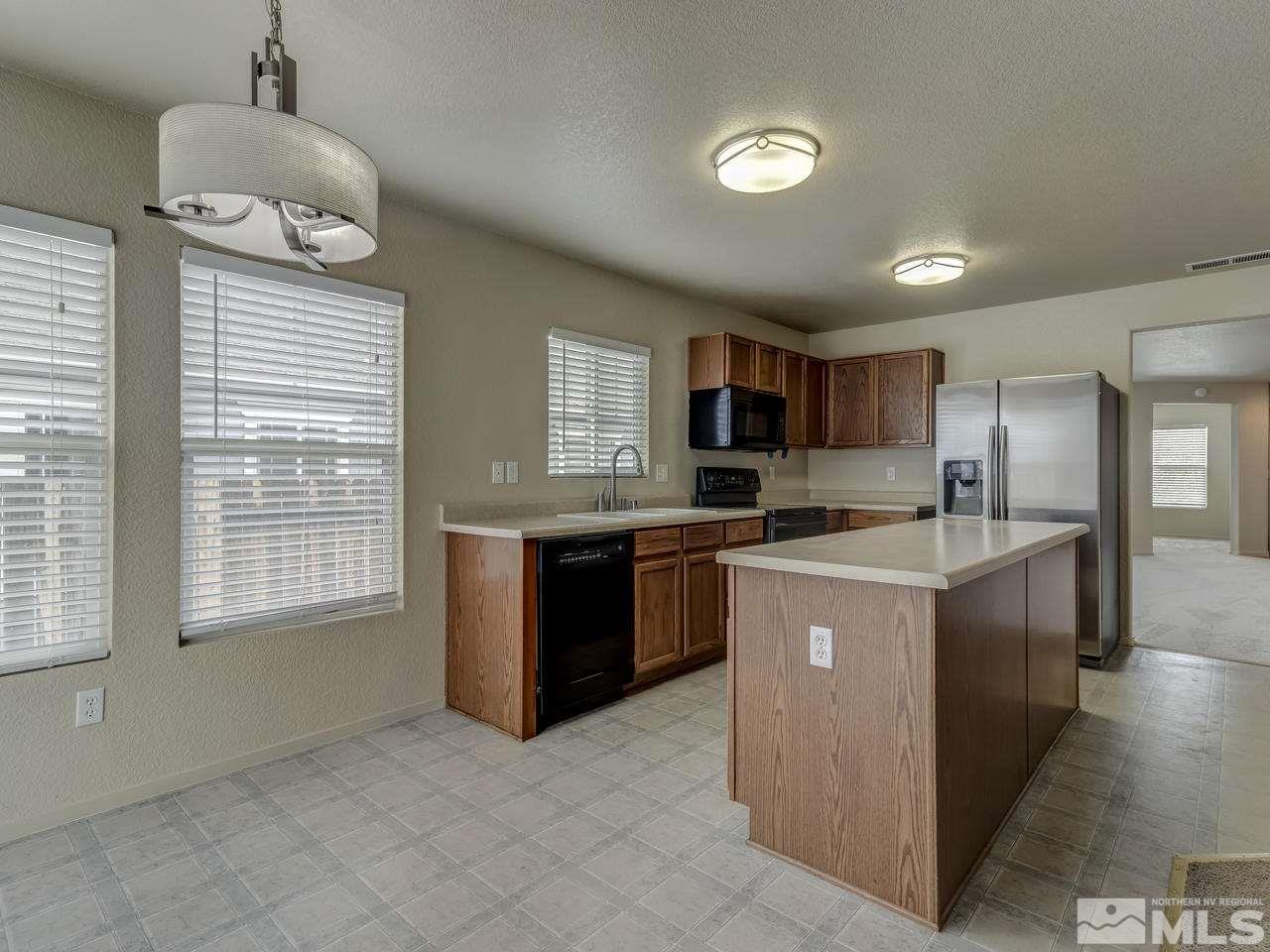 8931 Kemmer Street Reno, NV 89506 - Photo 5 of 21 Photo 5