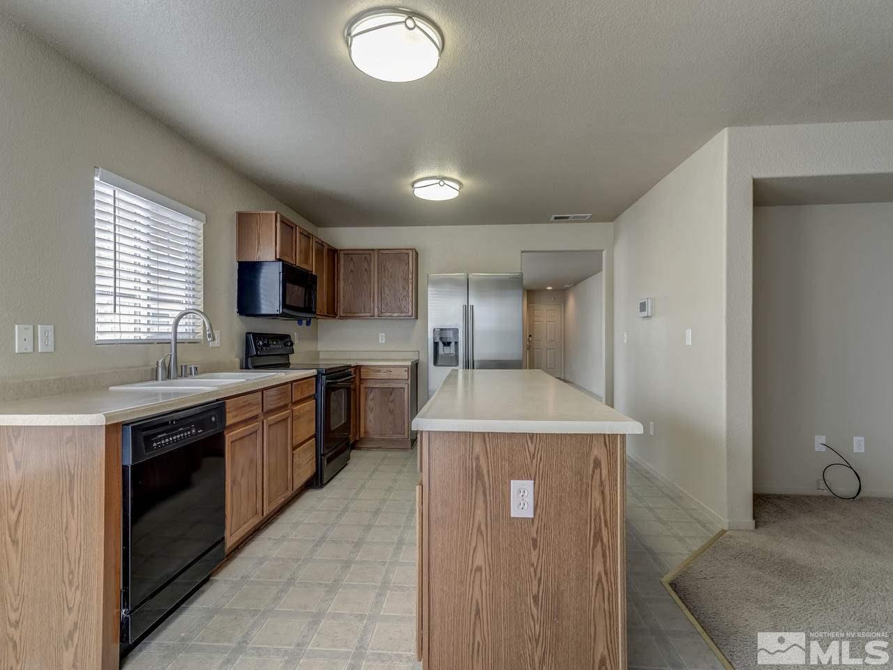 8931 Kemmer Street Reno, NV 89506 - Photo 7 of 21 Photo 7