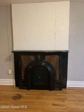 $1,600 | 198 4th Street, Unit 2, Troy, NY 12180