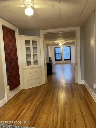 $1,600 | 198 4th Street, Unit 2, Troy, NY 12180