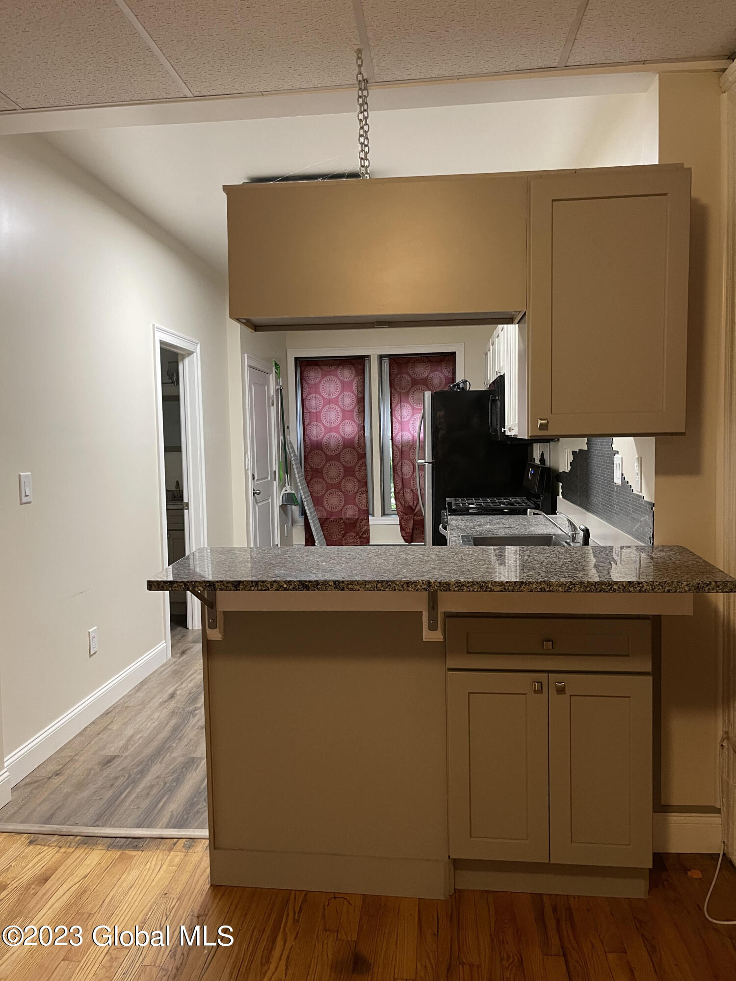 198 4th Street, Unit 2 Troy, NY 12180 - Photo 9 of 17 6