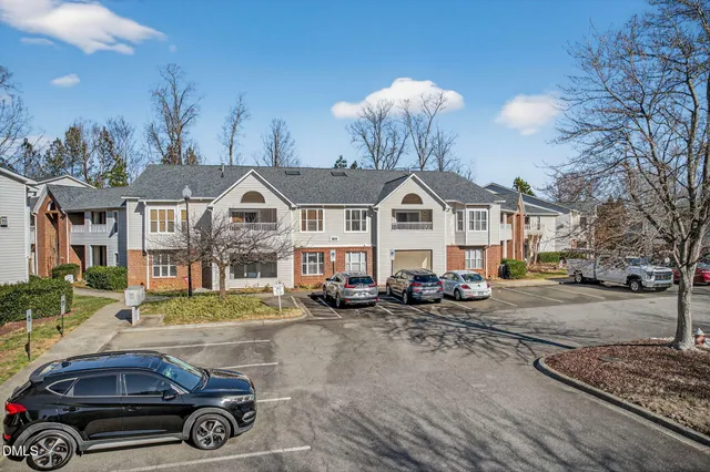 $275,000 | 1911 Falls Landing Drive, Unit 203, Raleigh, NC 27614