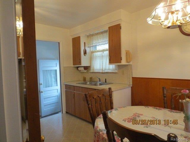 Kitchen nook.JPG