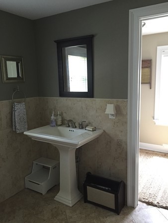 27 Meadow Road East Longmeadow, MA 01028 - Photo 14 of 25 Gallery Image 14