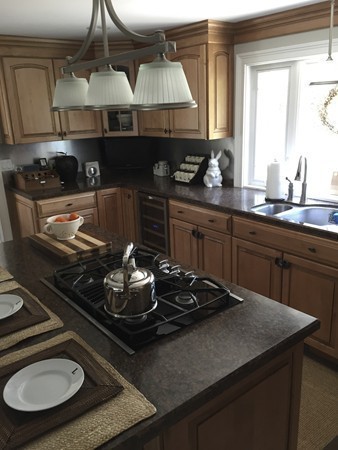 27 Meadow Road East Longmeadow, MA 01028 - Photo 6 of 25 Gallery Image 6