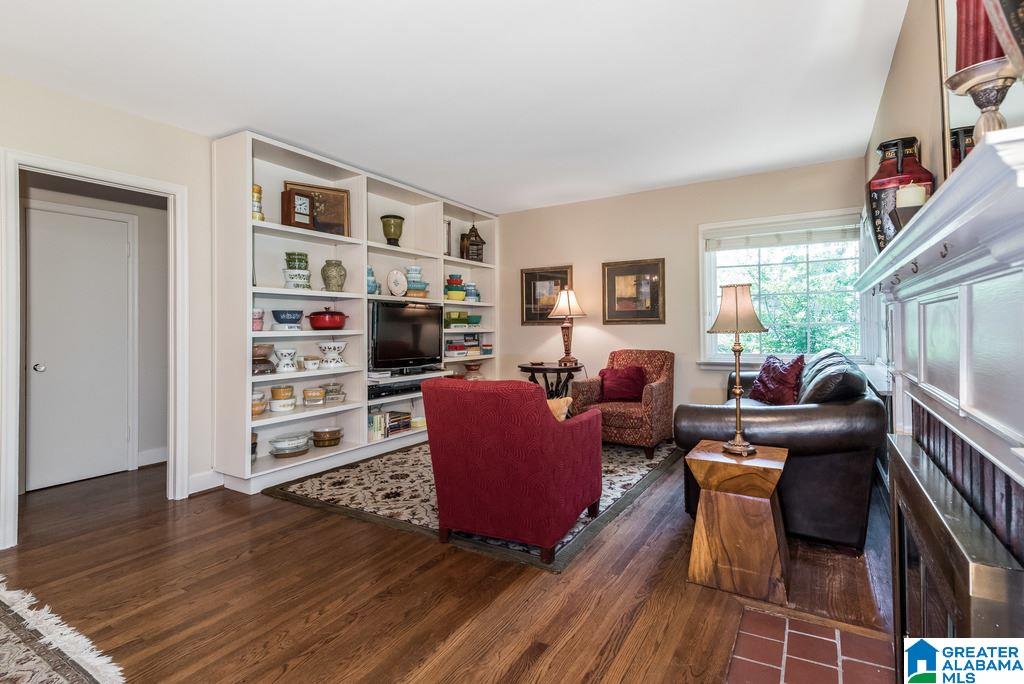 539 Cliff Place Birmingham, AL 35209 - Photo 2 of 33