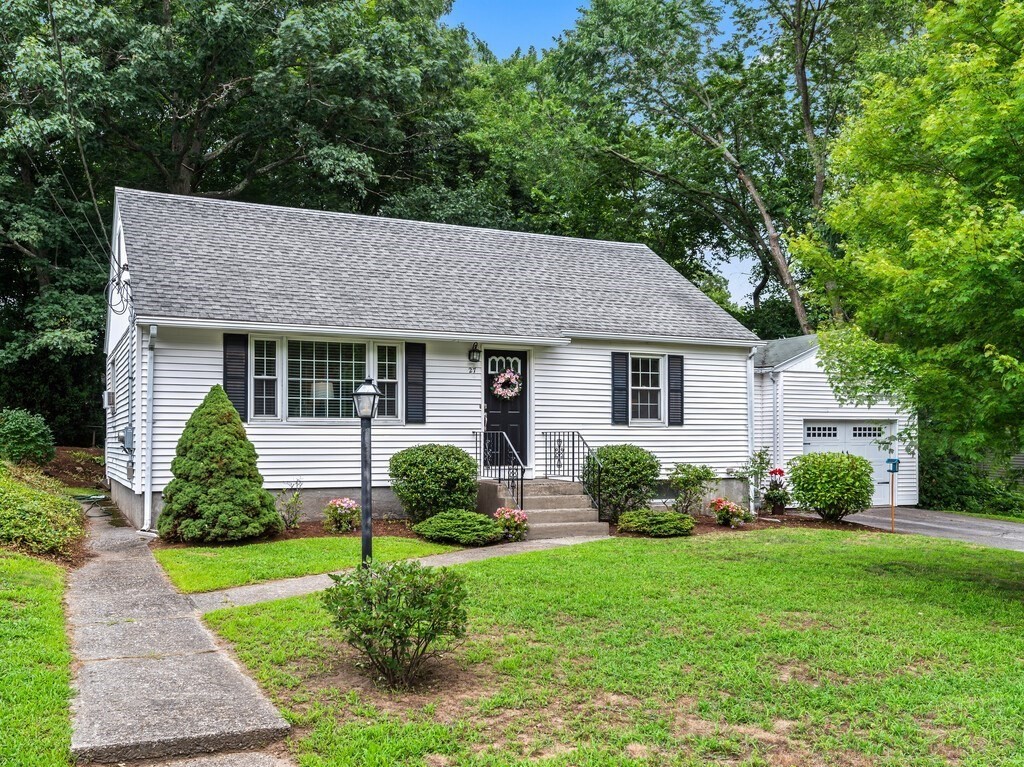 27 Whitla Drive Worcester, MA 01604 - Photo 1 of 38 a front view of a house with garden
