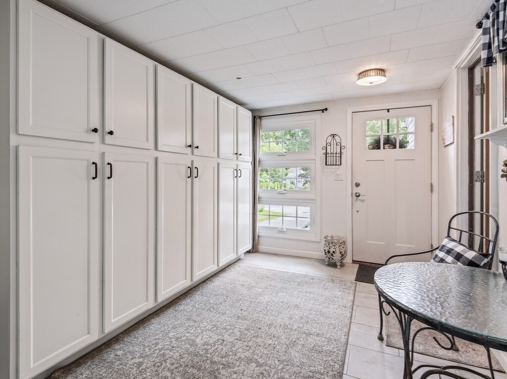 27 Whitla Drive Worcester, MA 01604 - Photo 19 of 38