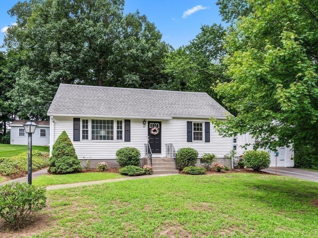 27 Whitla Drive Worcester, MA 01604 - Photo 34 of 38 a front view of a house with a garden