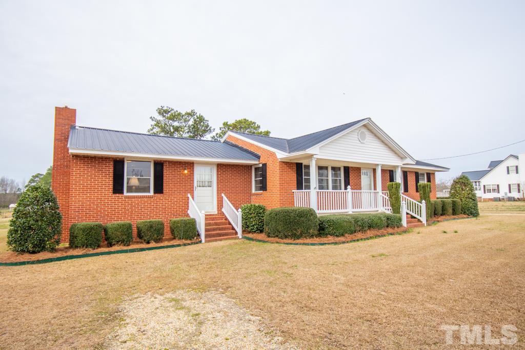 1103 Warren Road Erwin, NC 28339 - Photo 2 of 30 Gallery Image 2