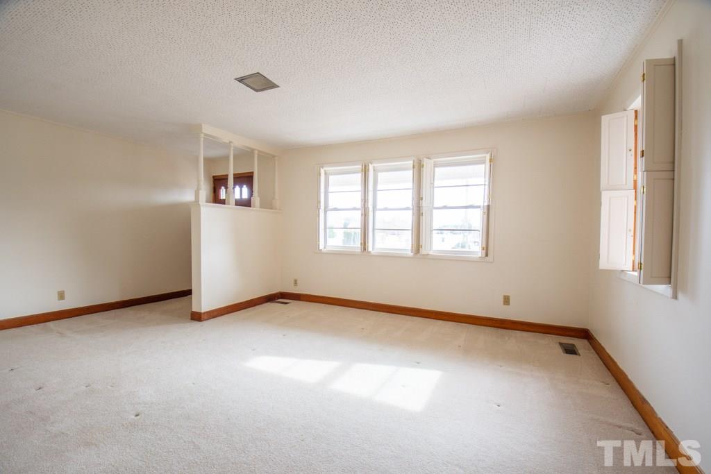 1103 Warren Road Erwin, NC 28339 - Photo 4 of 30 Gallery Image 4