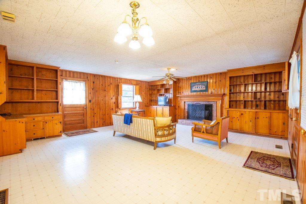 1103 Warren Road Erwin, NC 28339 - Photo 6 of 30 Gallery Image 6