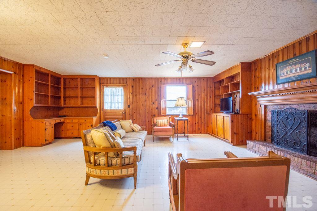 1103 Warren Road Erwin, NC 28339 - Photo 9 of 30 Gallery Image 9