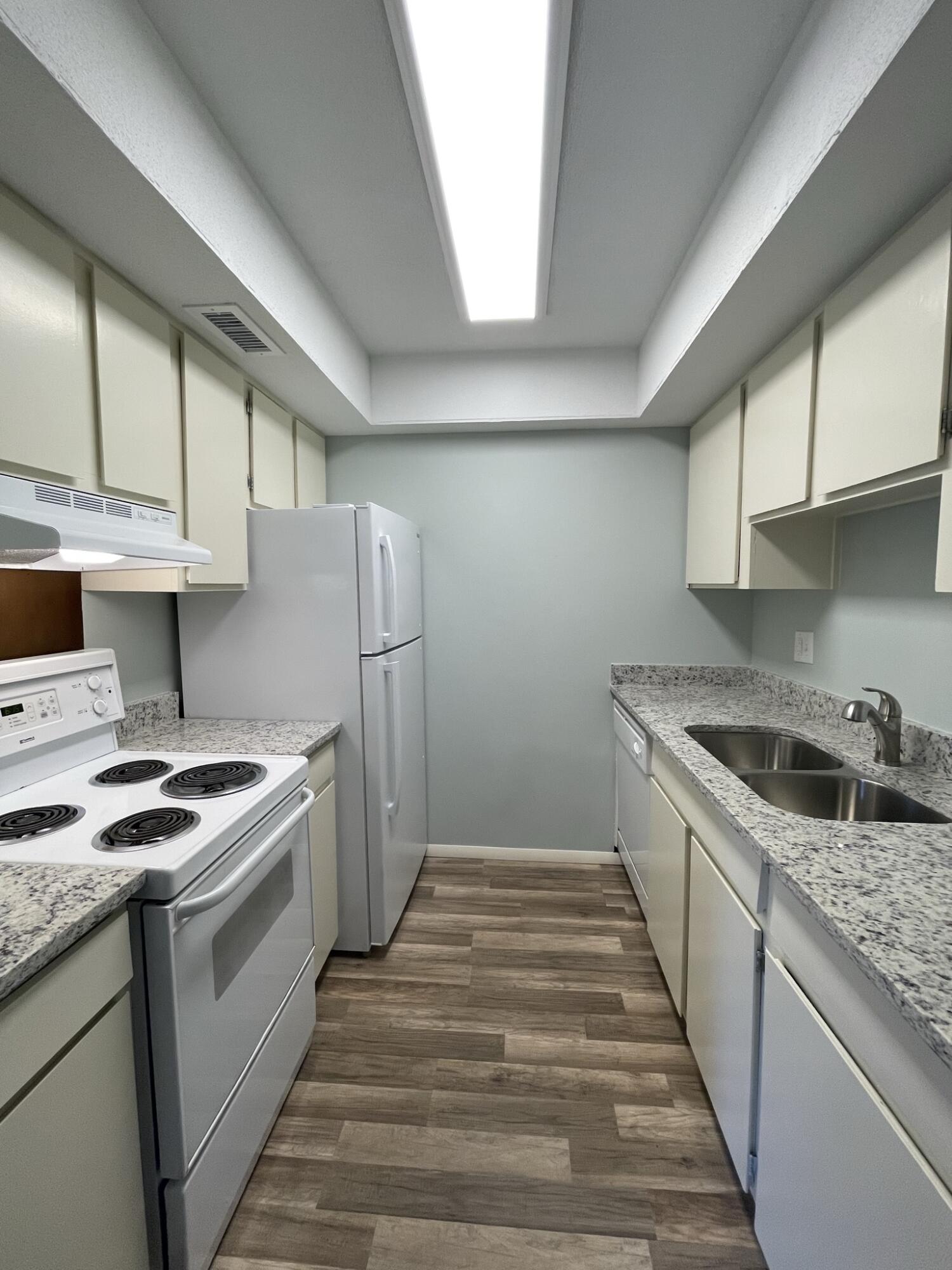 6240 Old Point Road, Unit A9 Hanahan, SC 29410 - Photo 6 of 20 Kitchen