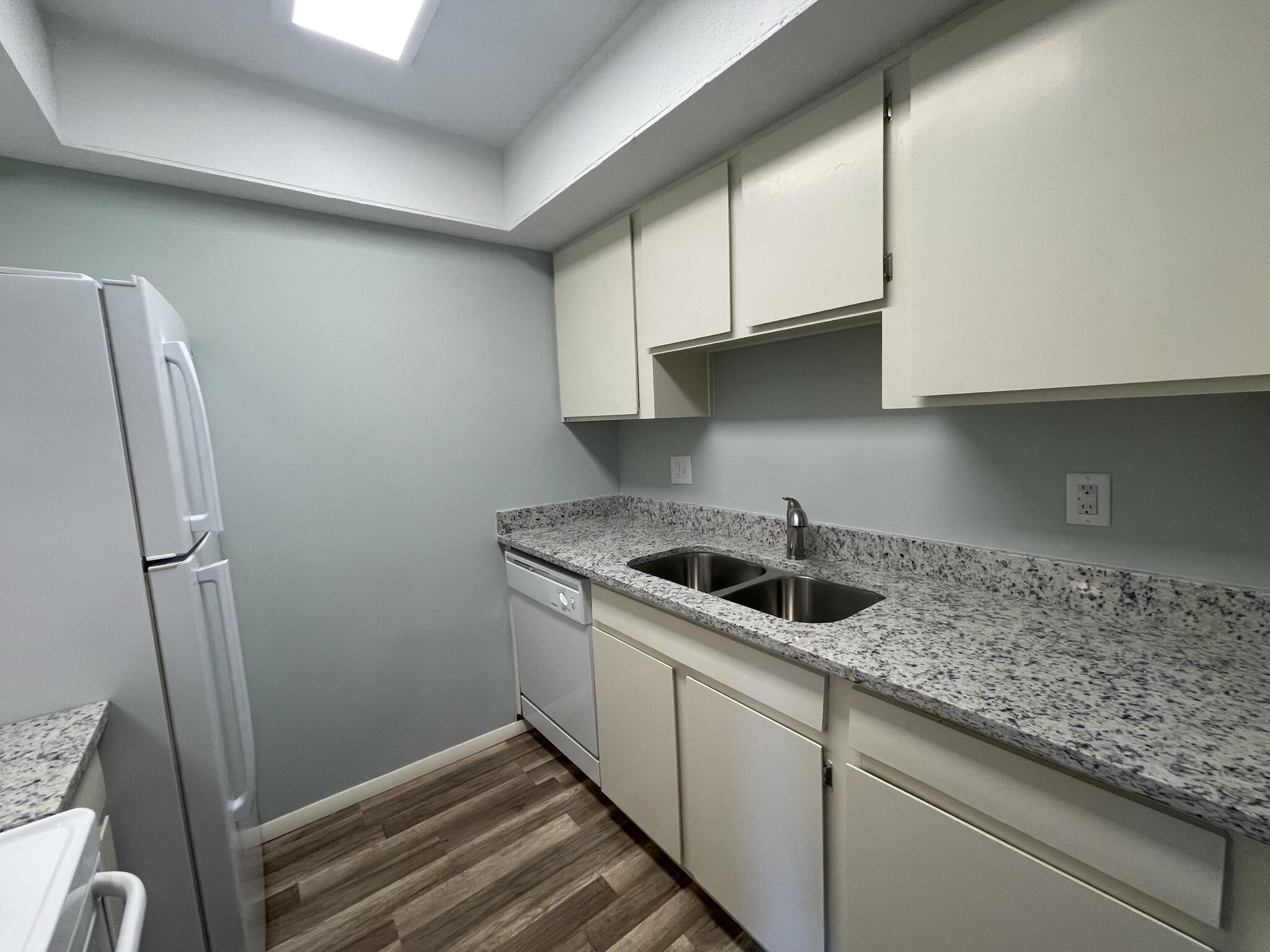 6240 Old Point Road, Unit A9 Hanahan, SC 29410 - Photo 8 of 20 Kitchen