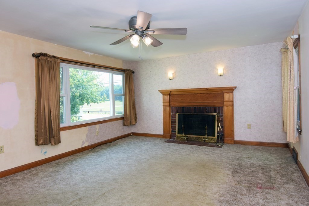 287 Acton Road Chelmsford, MA 01824 - Photo 9 of 25 Gallery Image 9
