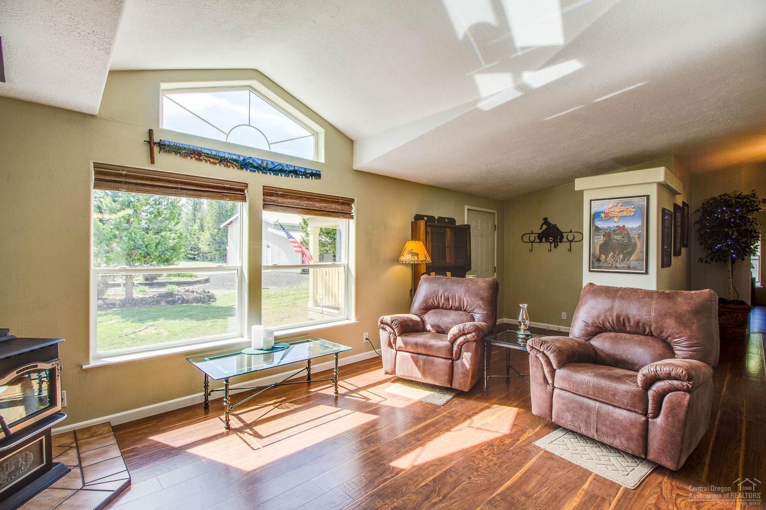 54886 Huntington Road Bend, OR 97707 - Photo 13 of 21 Additional Photo